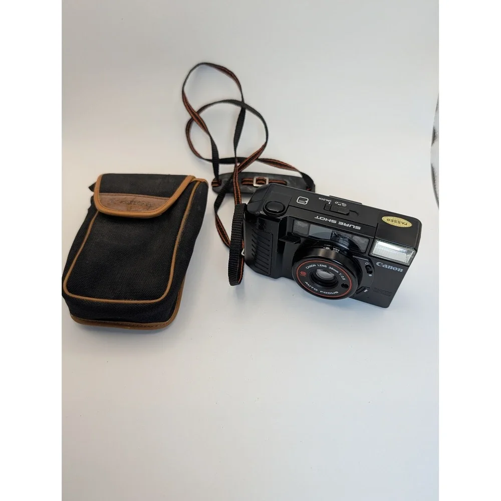 Canon Sure Shot 35mm Film Camera 38mm f2.8 AF Point and Shoot with Case Black